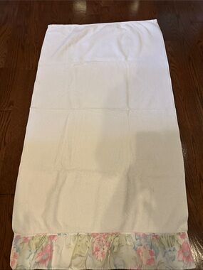 White bath Towel with Floral Ruffle